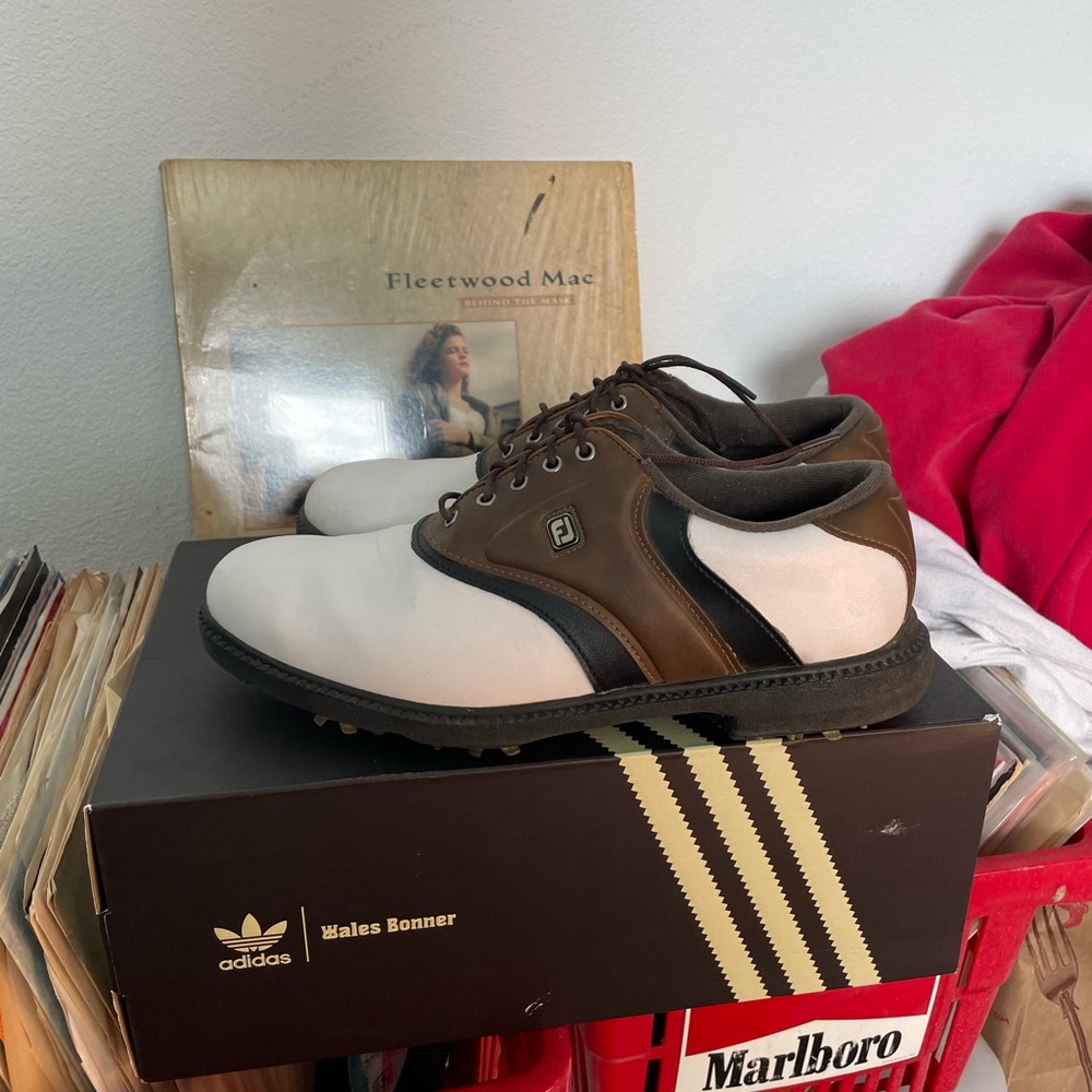 Footjoy men’s golf shoes